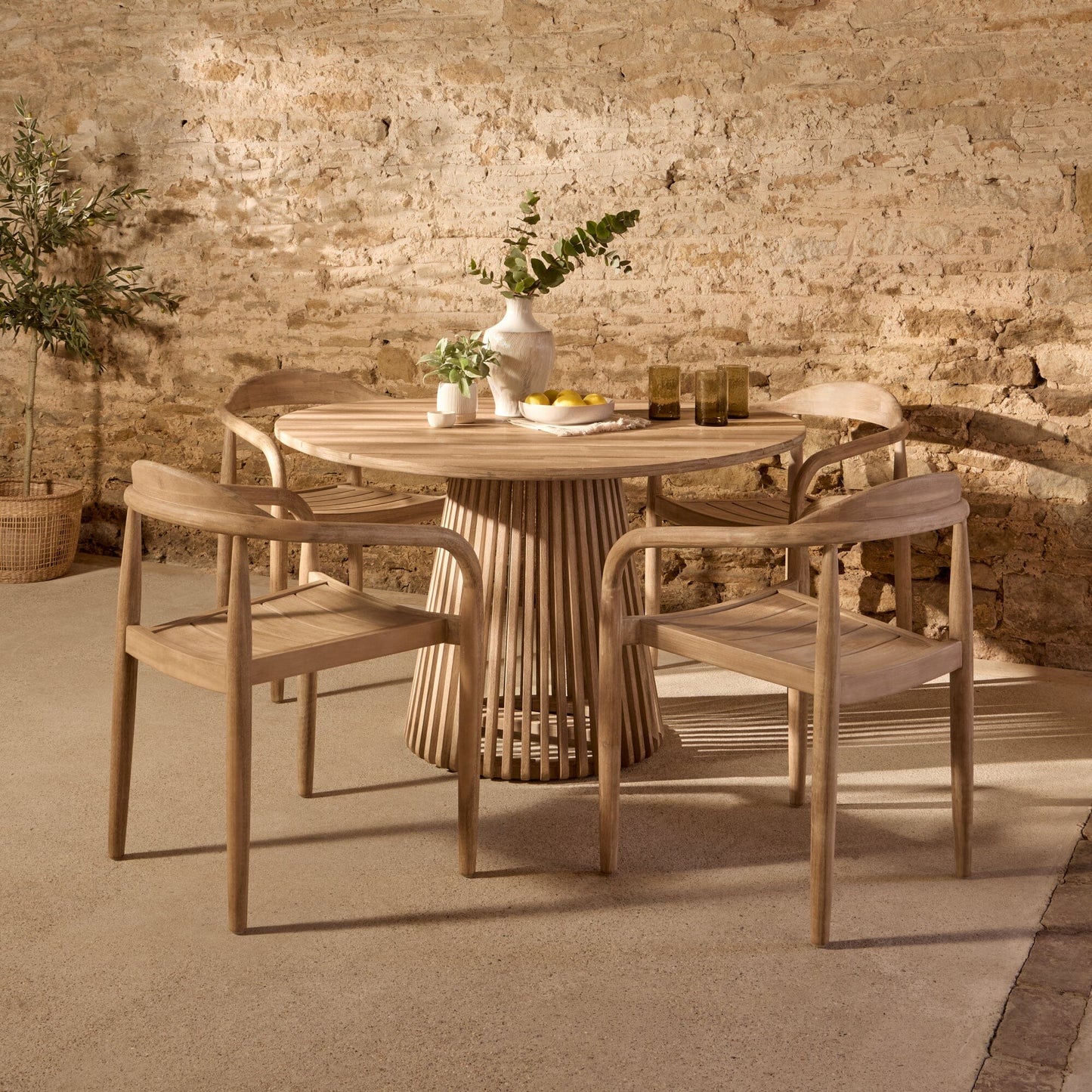 Willow 4 Seater Round Garden Dining Set with Sasha Chairs - Laura James