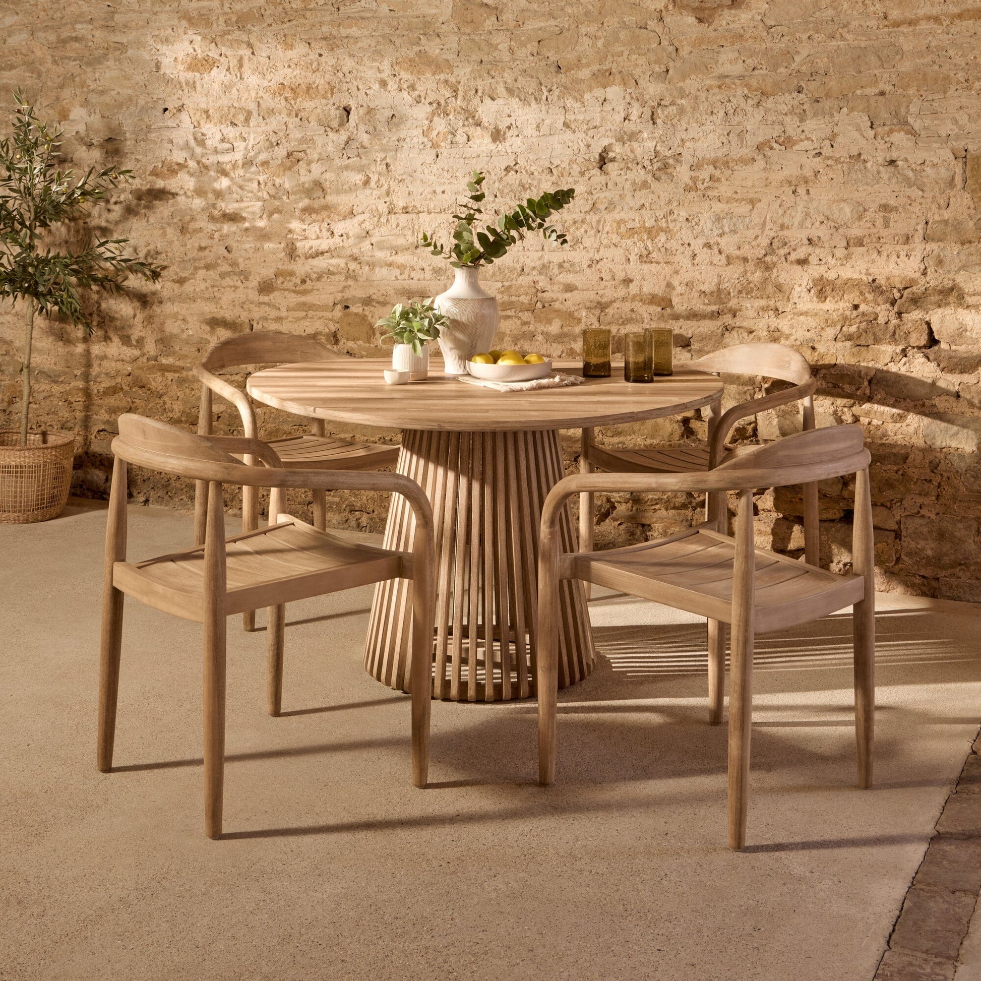 Willow 4 Seater Round Garden Dining Set with Sasha Chairs - Laura James