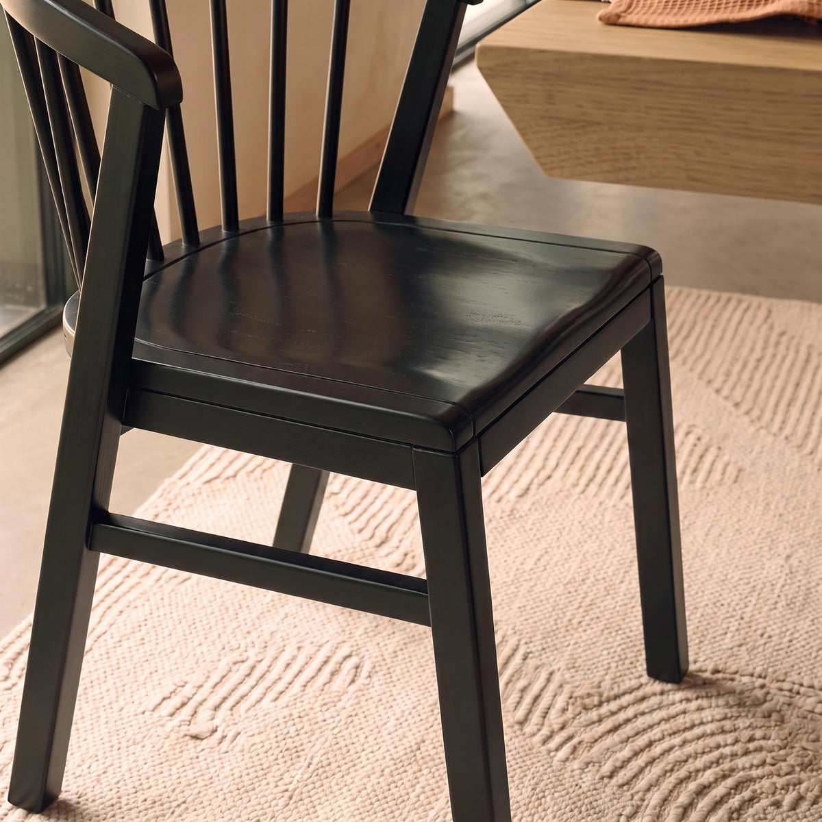 Olivia 160-240cm Whitewash Oak Dining Table Set - 6 Seater - Mabel Dining Chairs - Black Oak Legs