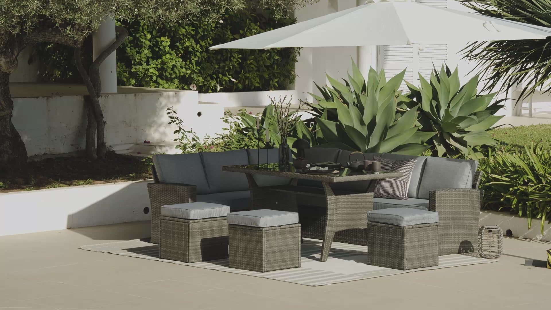 Aston 9 Seater Rattan Corner Sofa Set with Cream Parasol - Grey