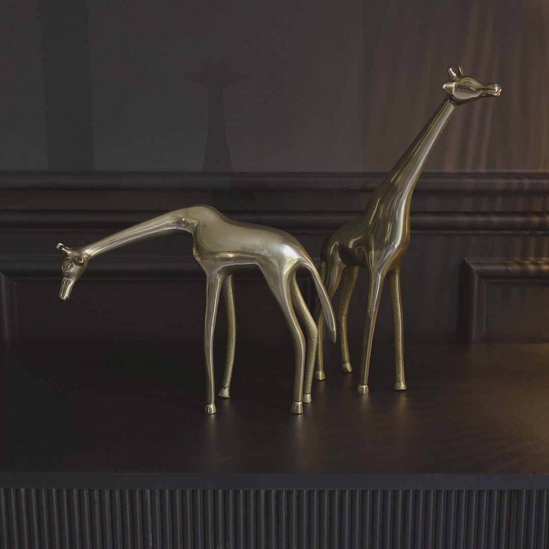 nakuru-metal-giraffe-ornament-video