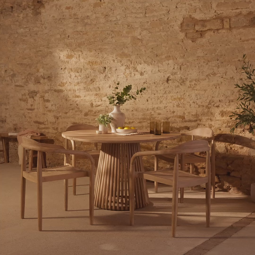 Willow 4 Seater Round Garden Dining Set with Sasha Chairs - Laura James