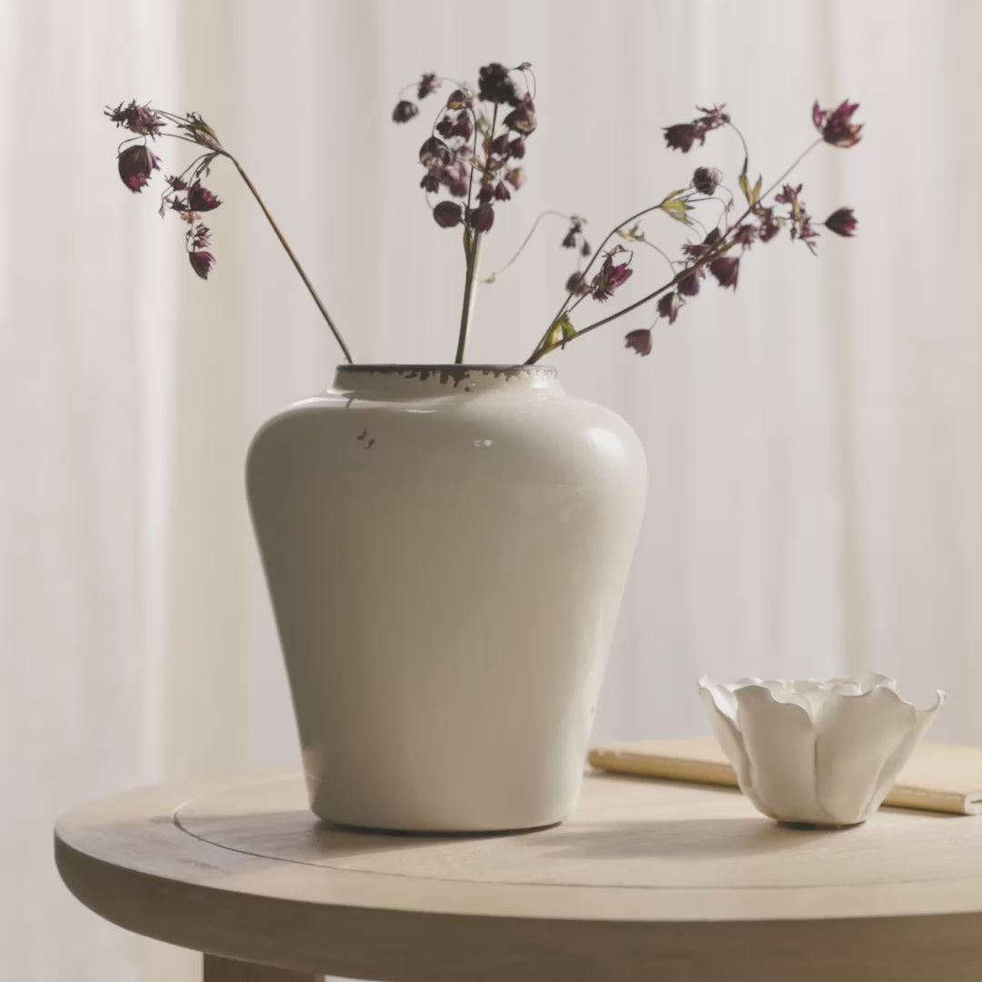 Corsino 18cm Ceramic Vase - Off White - Laura James 