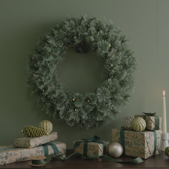 Sel 63cm Fir Wreath with LED Lights - Laura James 