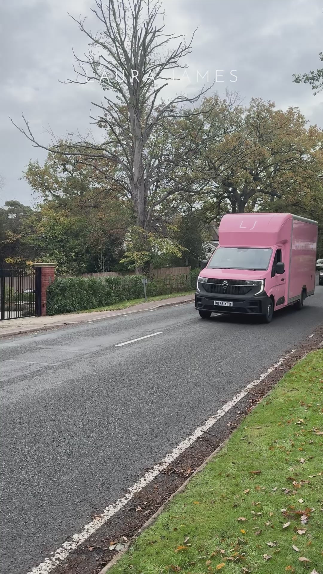 Jasmin Walia - Charlotte Dining set unboxing - Laura James
