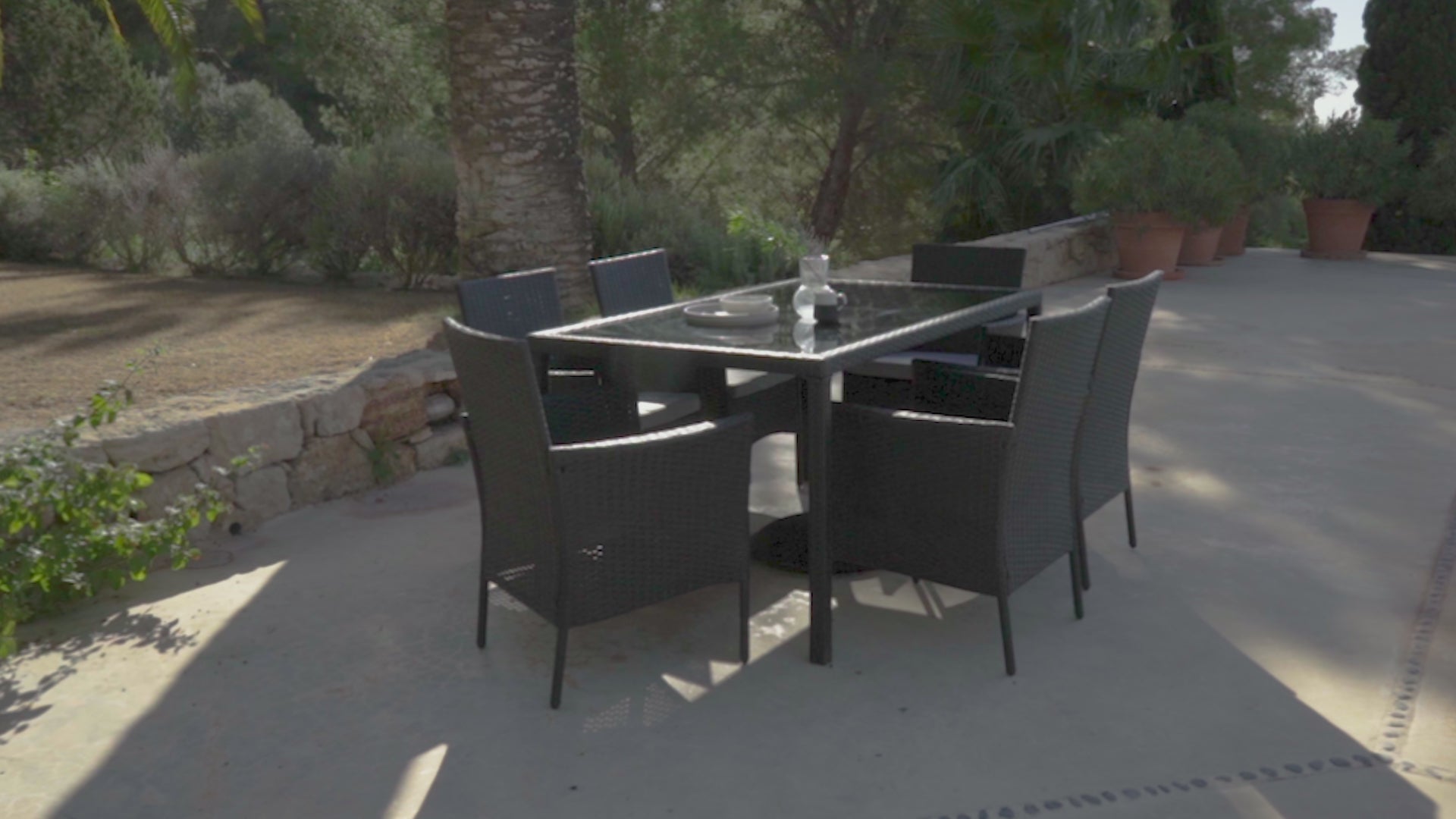 Marston 6 Seater Rattan Outdoor Dining Set with Grey Parasol - Rattan Garden Furniture - Black - Glass Top