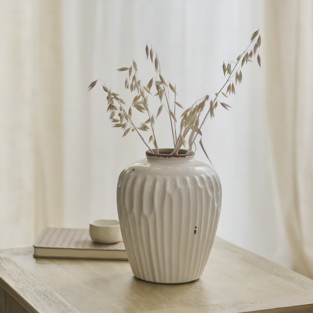 Chera 19cm Ceramic Vase - Off White - Laura James
