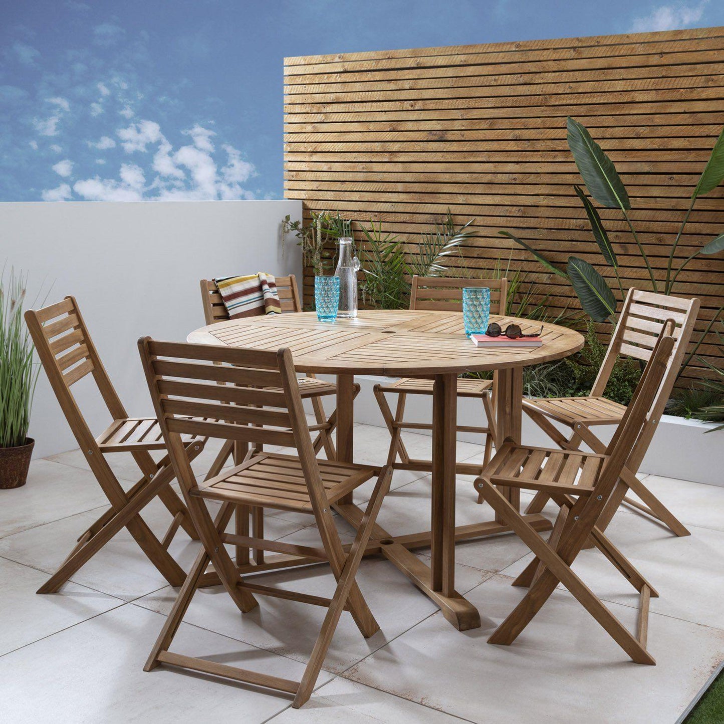 Casey wooden garden furniture - 6 seater outdoor dining set with grey parasol - Laura James