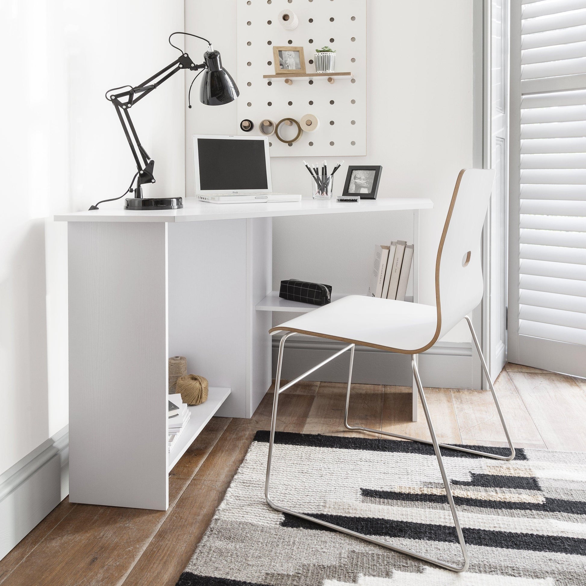 OUTLET-Essie Corner Desk White - Laura james