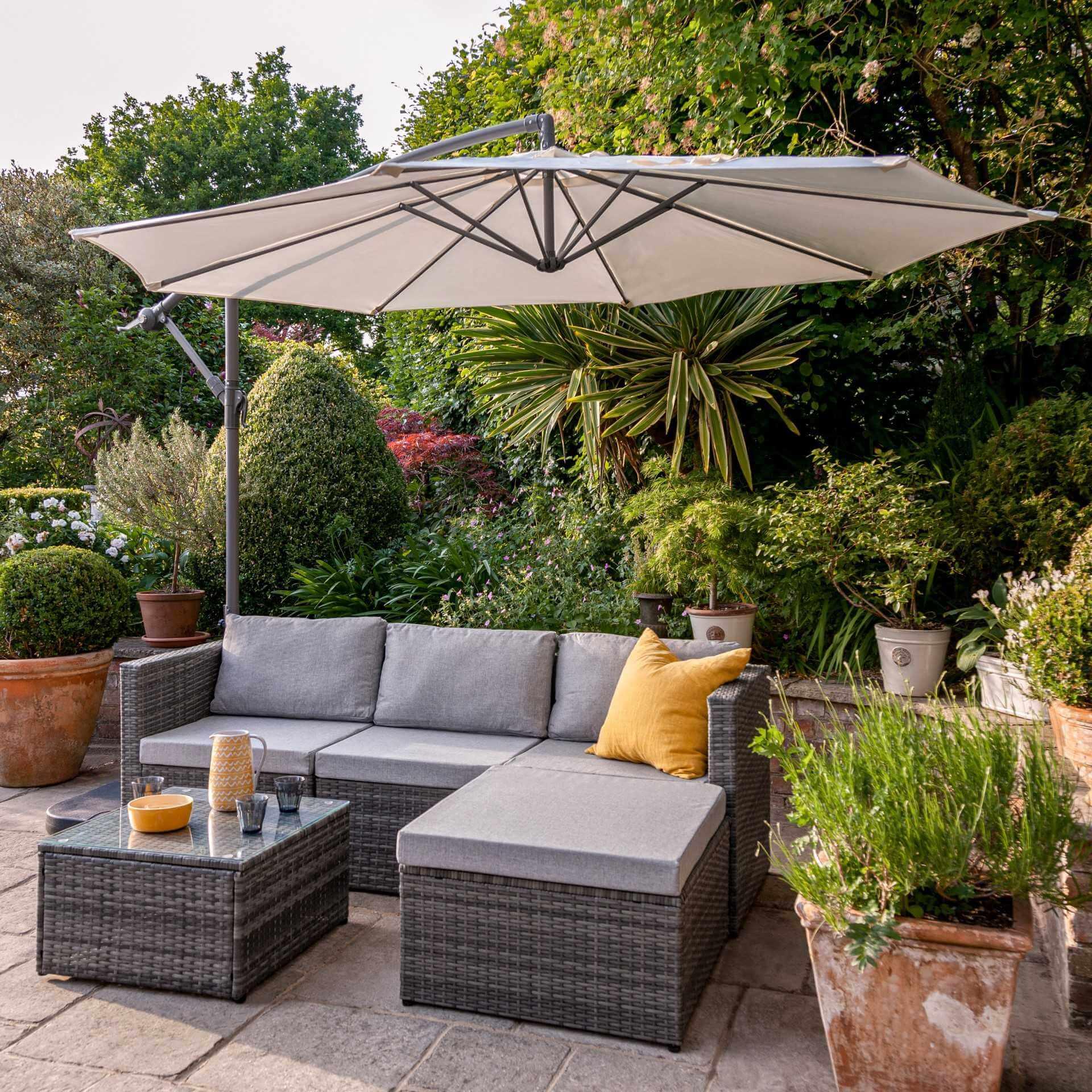 Weston 4 Seater Rattan Corner Sofa Set Cream Lean Over Parasol & Base Weave