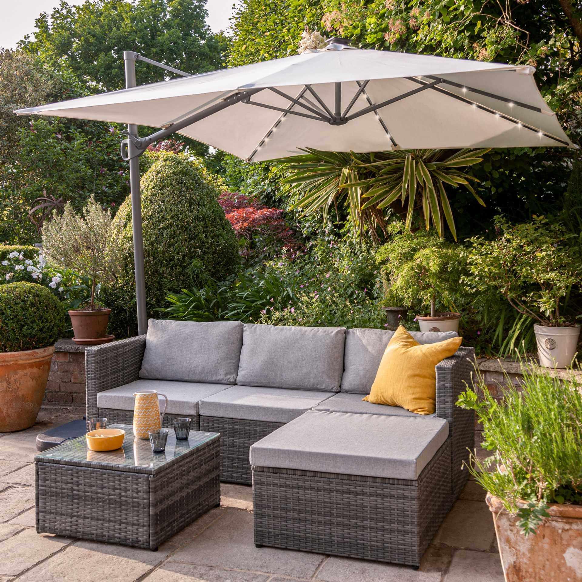 Weston 4 Seater Rattan Corner Sofa Set Cream LED Premium Cantilever Parasol & Base Weave